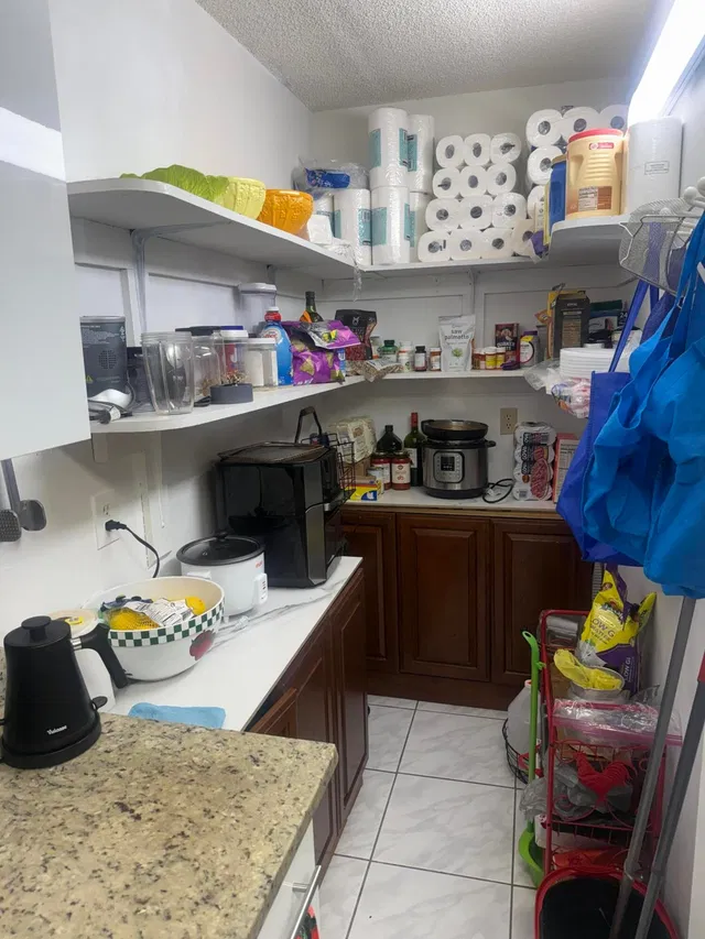 Unit A-1 photo 3