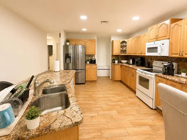 Residence photo 23