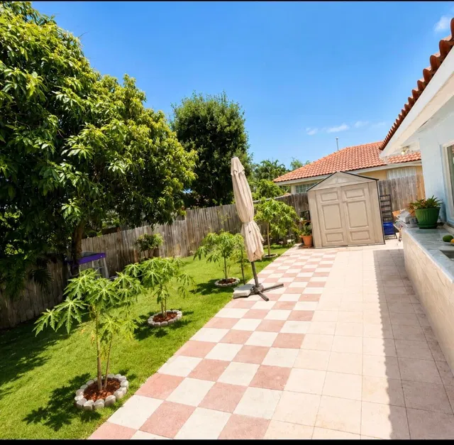 Residence photo 28
