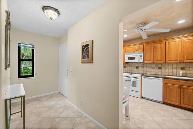 Boca Lago Country Club Homes Unit 1B photo 4