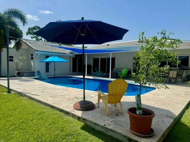 Residence photo 3