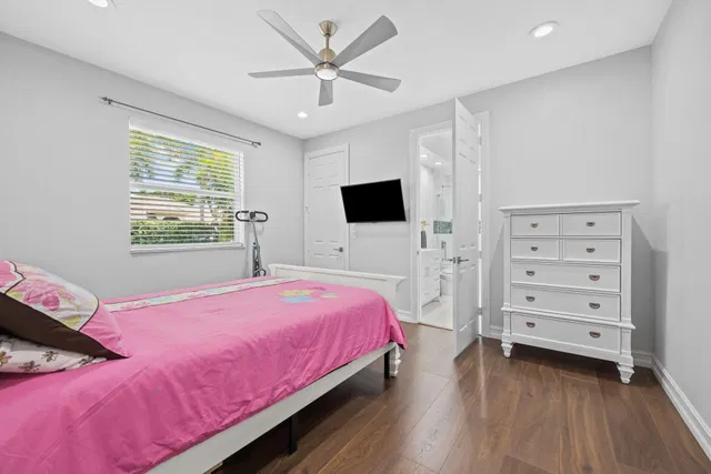  Residence photo 26
