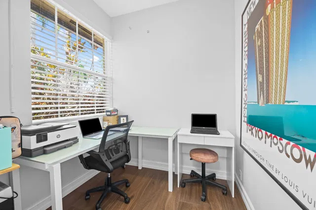  Residence photo 28