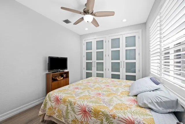  Residence photo 30