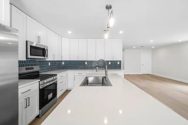  Residence photo 7