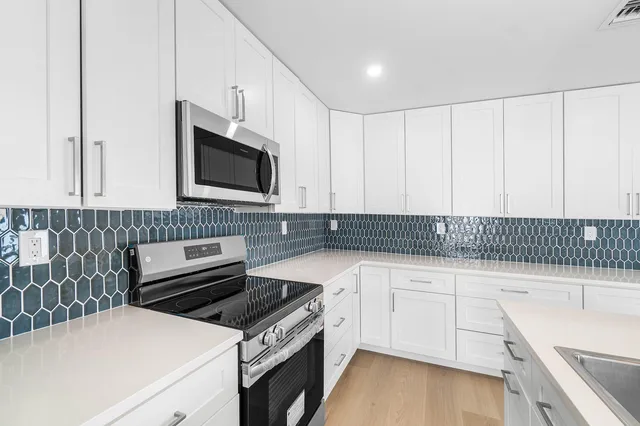  Residence photo 8