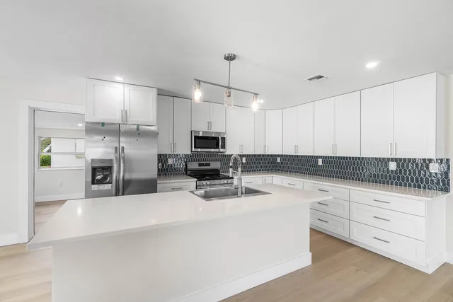  Residence photo 9