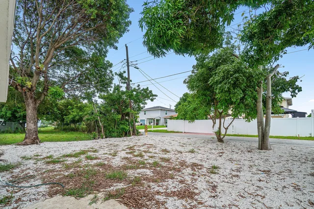 Residence photo 34