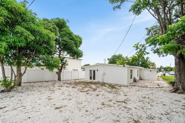 Residence photo 36