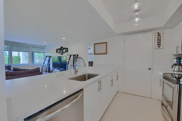 Boca West Country Club Unit 3065 photo 3