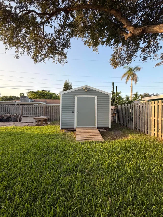Residence photo 6