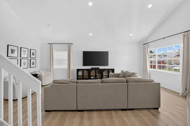 Residence photo 8