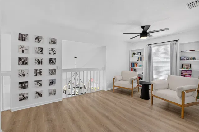 Residence photo 36