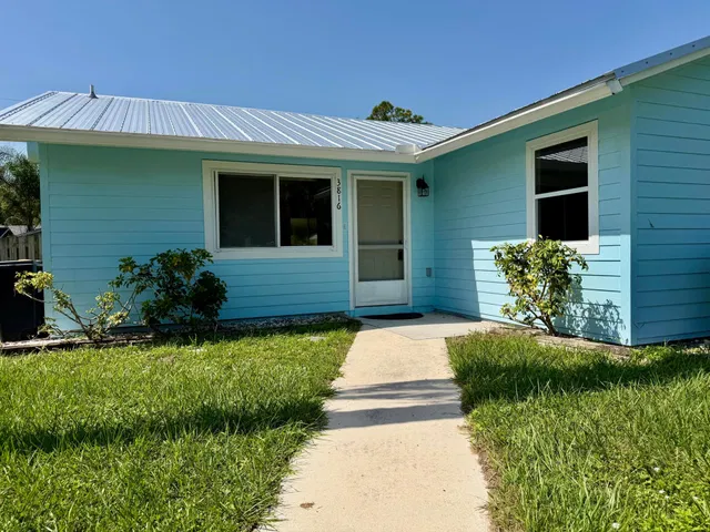 Residence photo 3