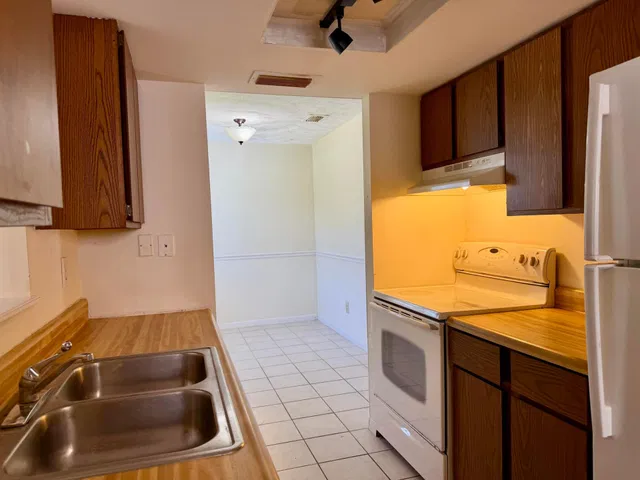 Residence photo 6