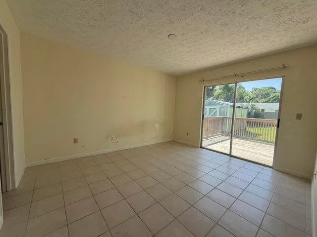 Residence photo 9