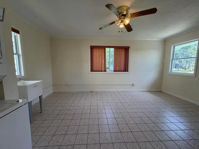 Residence photo 16