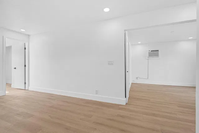  Residence photo 6