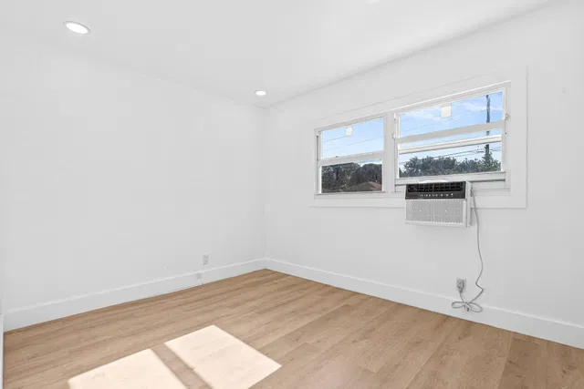  Residence photo 8
