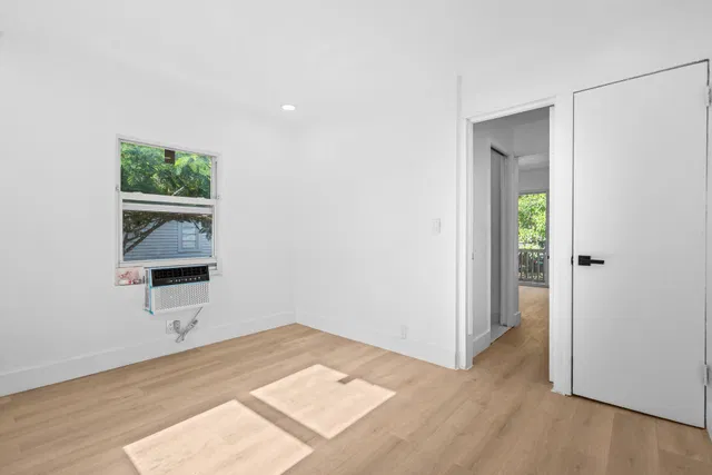  Residence photo 12