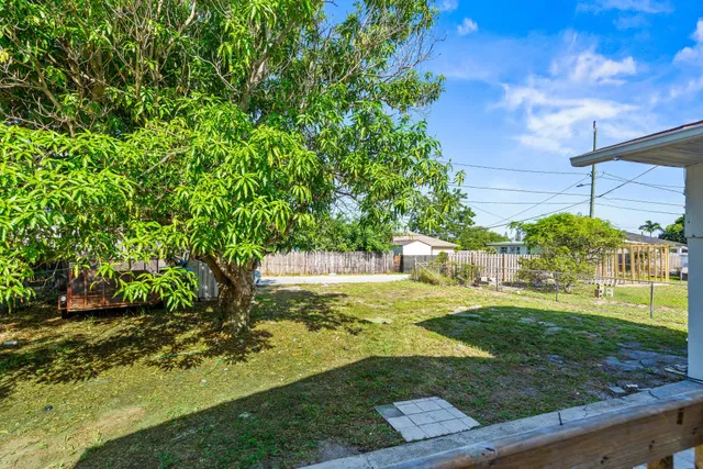  Residence photo 18