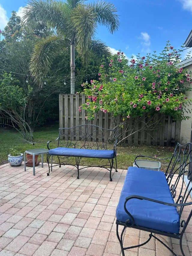  Residence photo 18