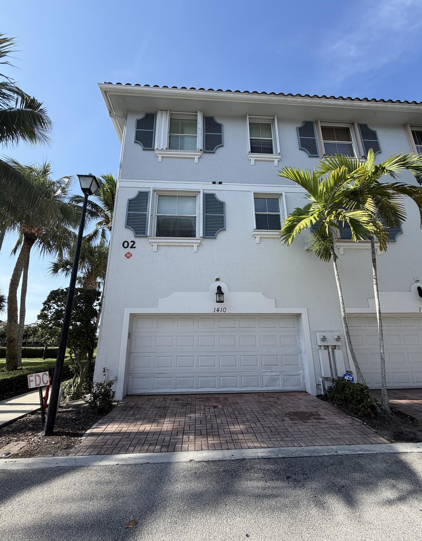  Residence photo 4