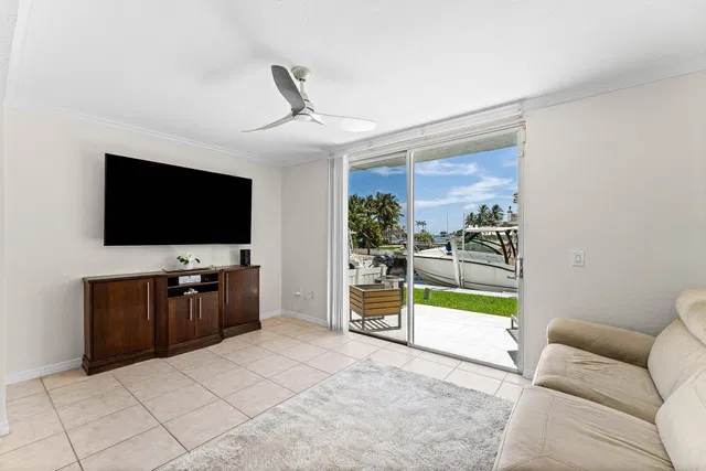  Residence photo 8