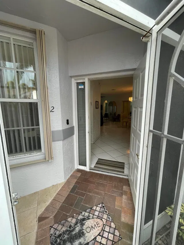 Unit 2 photo 35