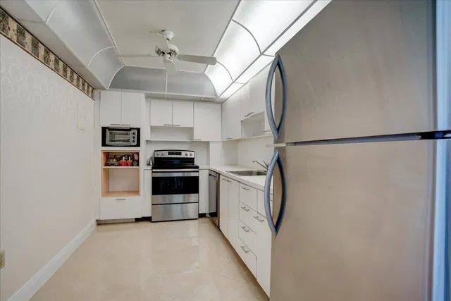 The Patrician of Palm Beach Unit 806 photo 14