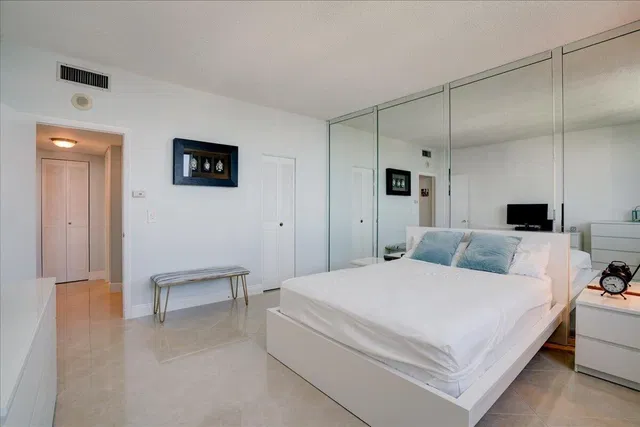 The Patrician of Palm Beach Unit 806 photo 17