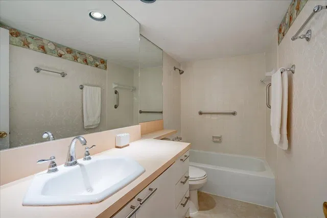 The Patrician of Palm Beach Unit 806 photo 18