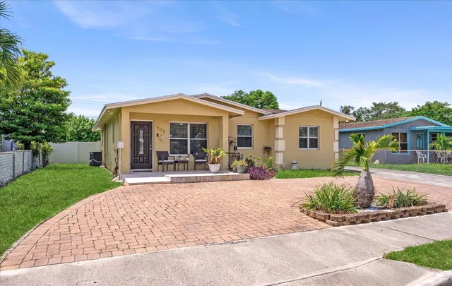 West Palm Beach Residence photo 2