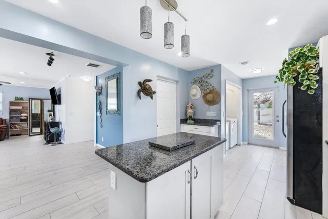 West Palm Beach Residence photo 9