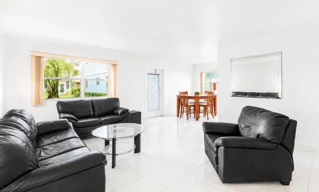  Residence photo 5