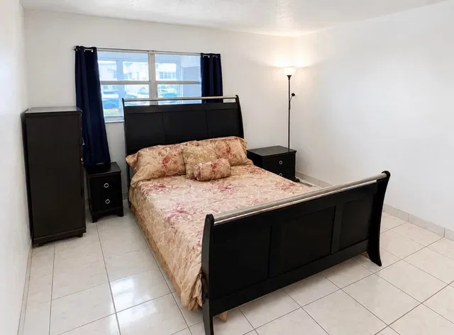  Residence photo 9