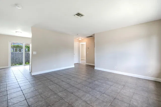 Residence photo 4