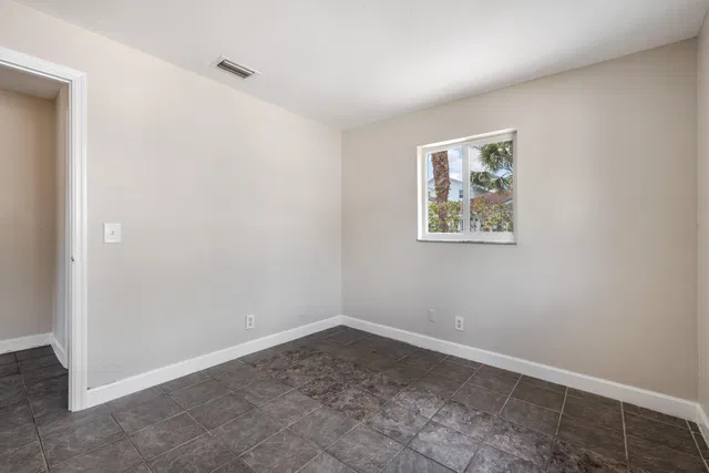 Residence photo 20