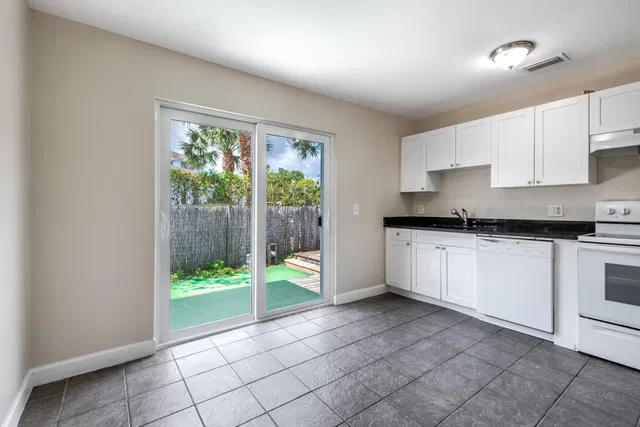 Residence photo 23