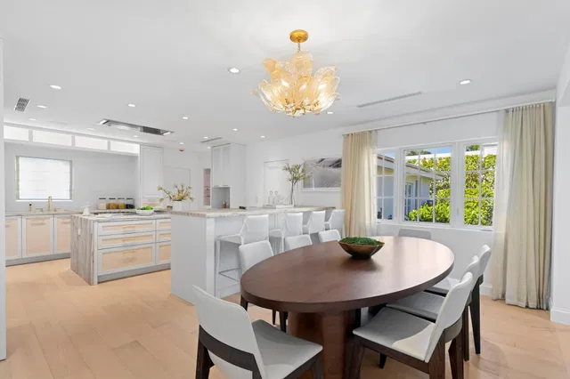 North End Palm Beach Residence photo 12