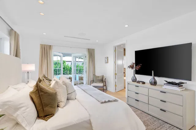 North End Palm Beach Residence photo 17