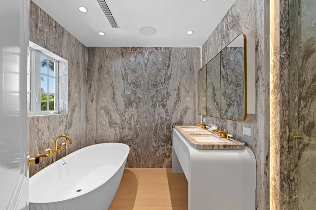 North End Palm Beach Residence photo 20