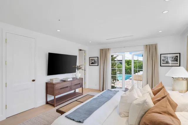 North End Palm Beach Residence photo 24