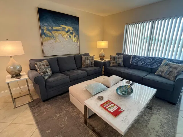 Residence photo 31
