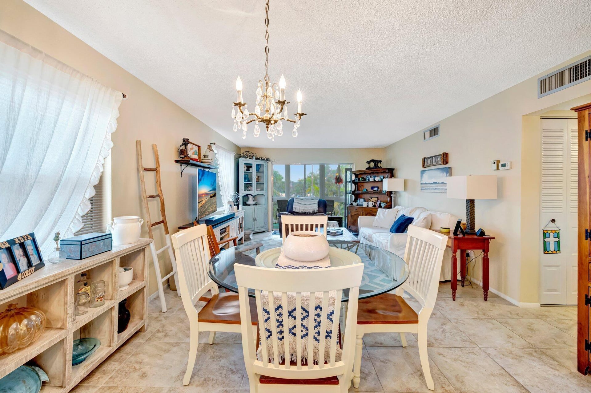 Unit 134-5 photo 11