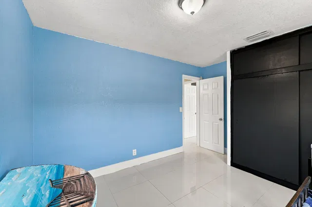 Residence photo 8
