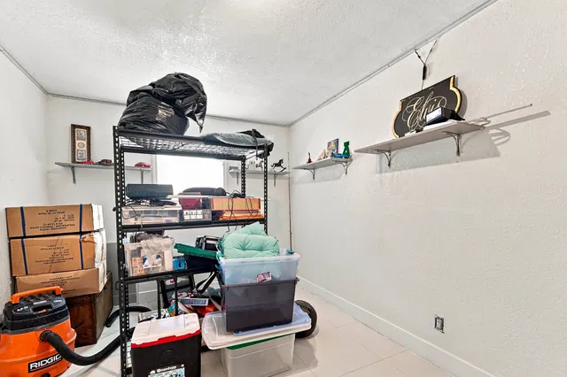 Residence photo 10