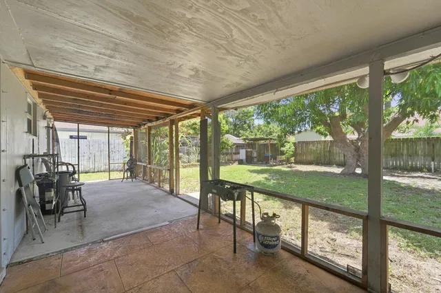 Residence photo 11