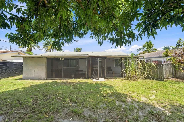 Residence photo 12