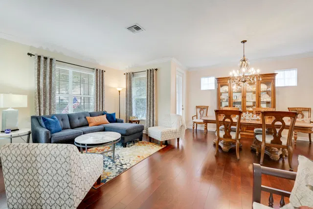 Residence photo 4